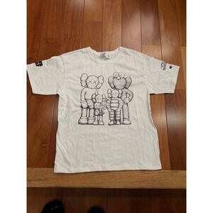 NWT Champion KAWS Family T-Shirt White Mens Collaboration Crystal Bridges size M